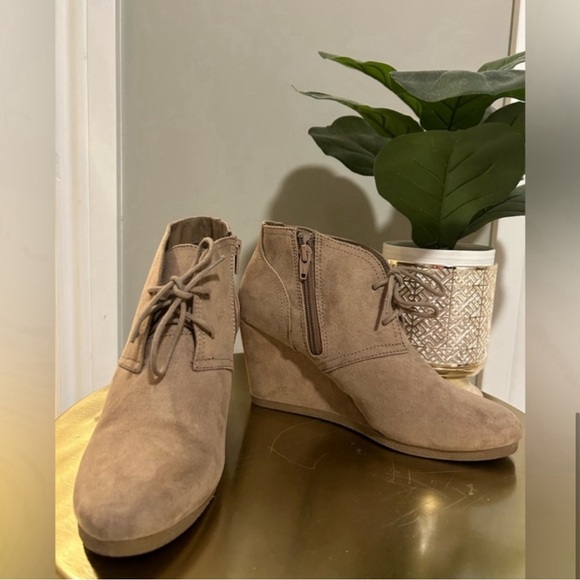 Target Universal Thread Tan Suede Wedge Booties, Size: 8 - Picture 5 of 6